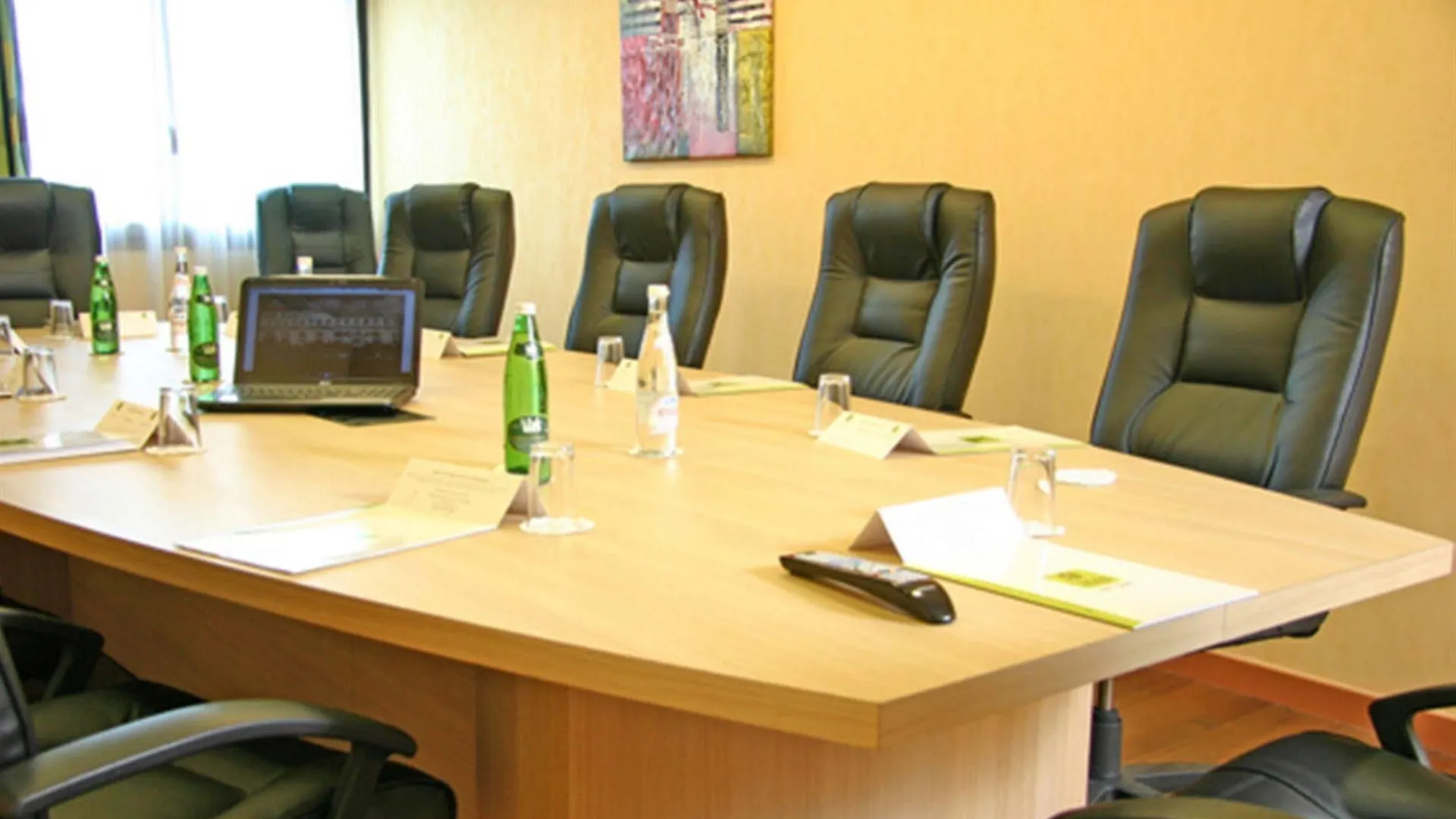 Hotel Logis Lyon Est Porte De L'Ain Saint-Maurice-de-Beynost
